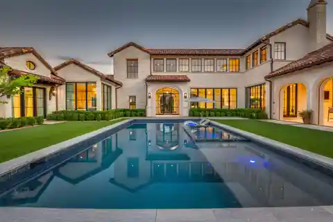 Spectacular Tuscan Transitional Home in Quail Hollow