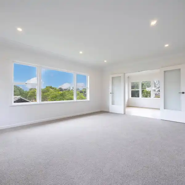 CHARMING 1950S HOME WITH ENDLESS POTENTIAL