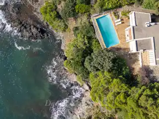 Huge Opportunity Overlooking the Sea