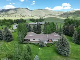 Thoughtfully Designed Mountain Home in Prestigious Stonegate