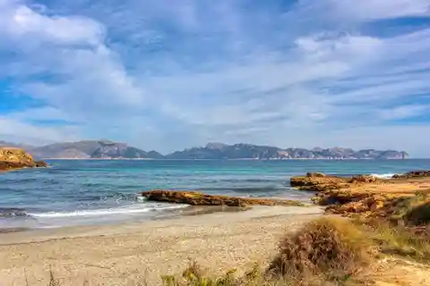Fantastic Finca with Sea Views