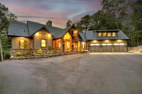One-Of-A-Kind Mountain Estate on 3.34 Acres