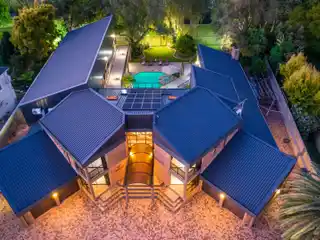 Timeless Luxury Residence on River Front in Stellenbosch