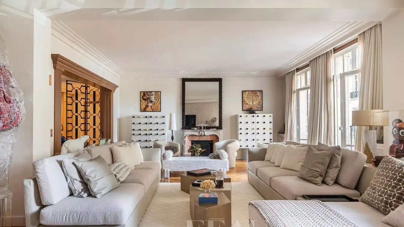 Exceptional Mint Condition Apartment