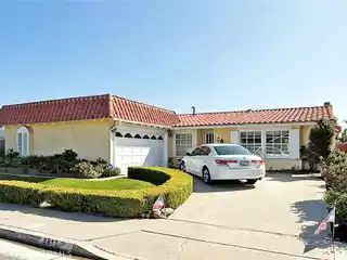 Elegant Single-Story Home with Spacious Private Yard