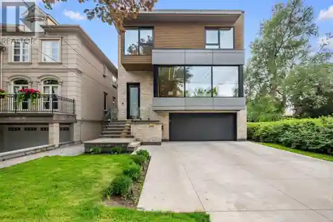 State-Of-The-Art Modern Home in Bedford Park