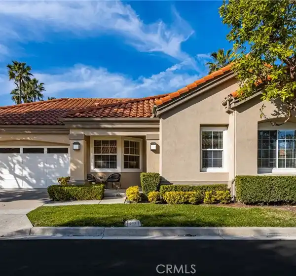 RARE OPPORTUNITY IN EXCLUSIVE PALMIA