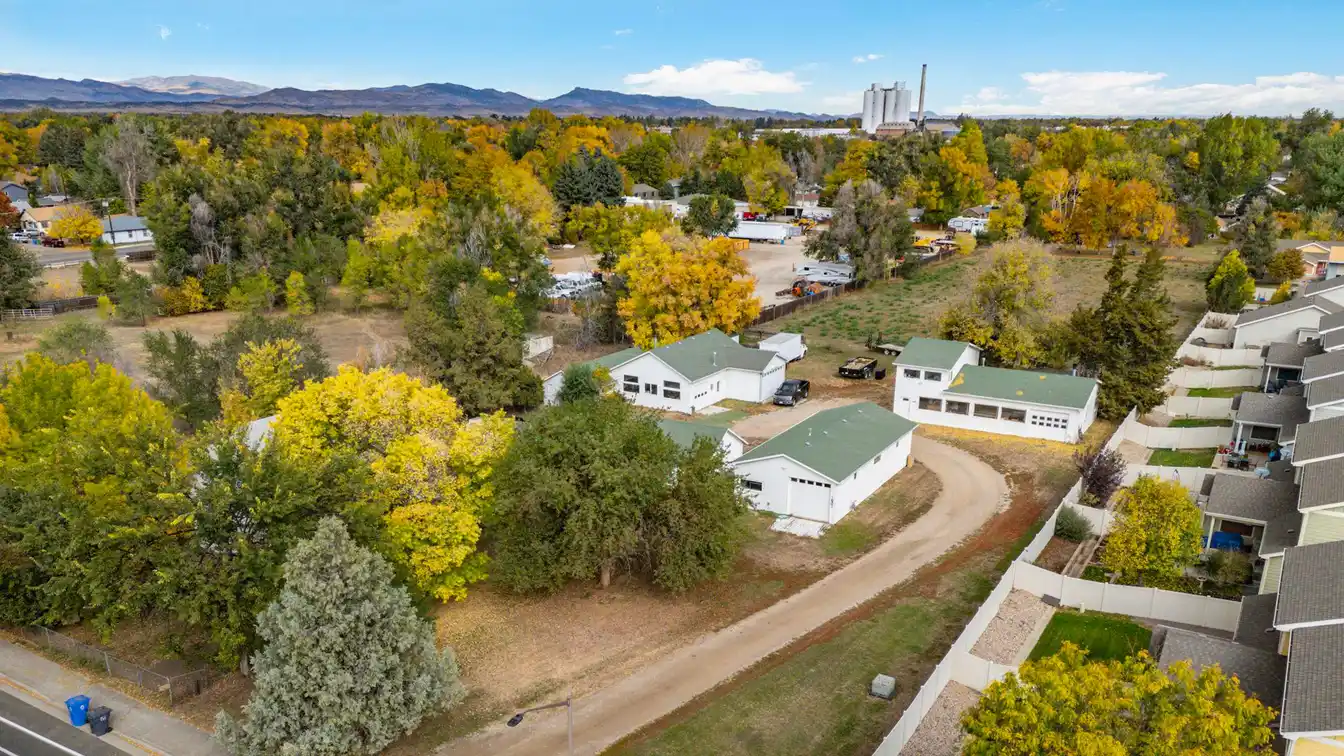 Endless Opportunities on 2.5 Acres