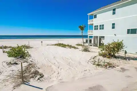 Gulf-Front with Endless Opportunties