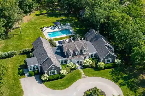 Refined Vineyard Living in the Preserve