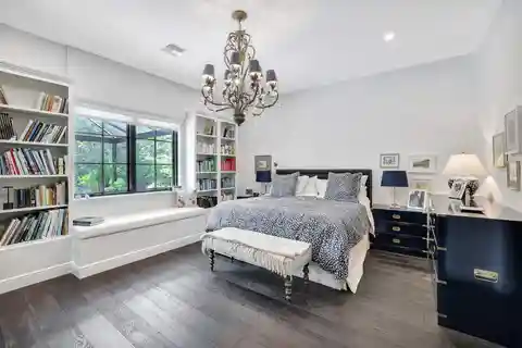 Old Florida Charm with Elegant Modern Living