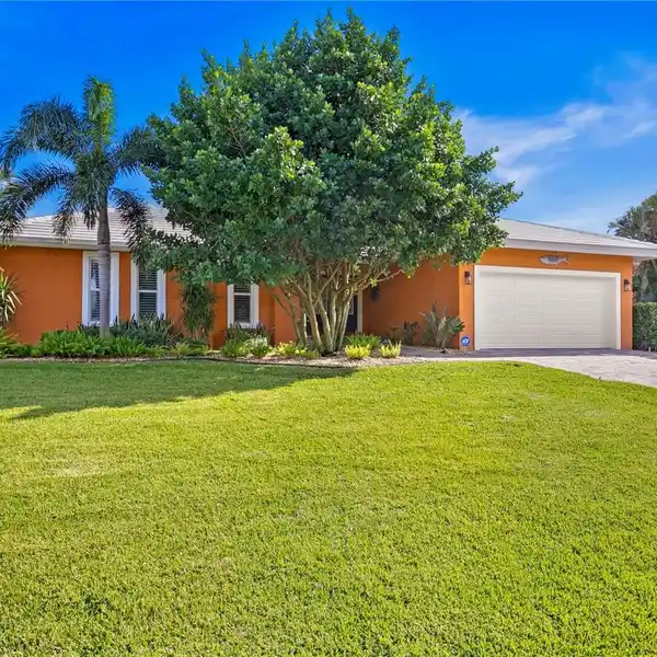 MODERN COASTAL LIVING IN VENETIAN ISLES