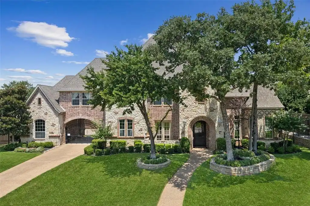 Gorgeous Traditional Estate in Trophy Club