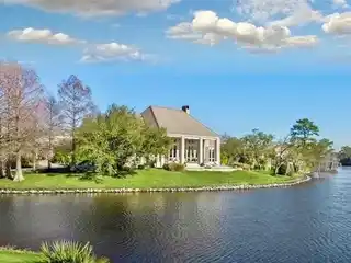 The Dramatic Coin Du Lestin Residence