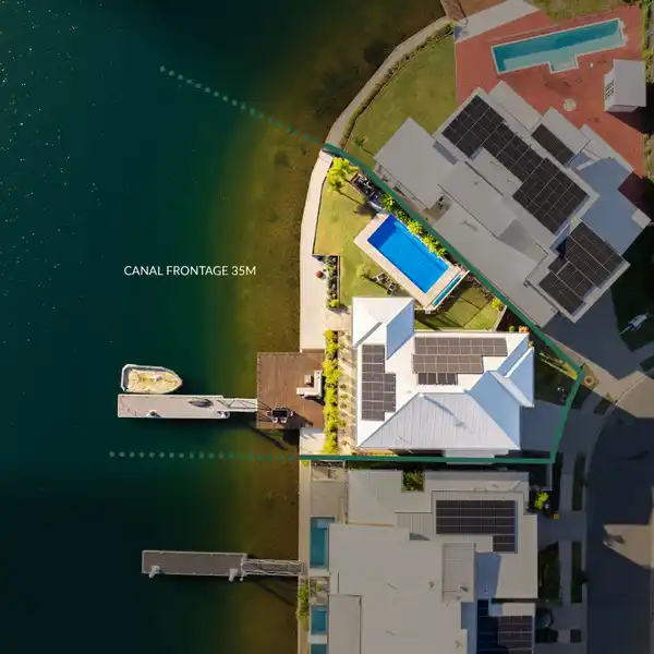 PREMIUM LAKEFRONT HOME