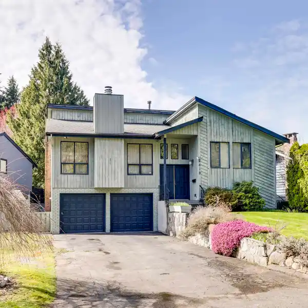 AN IDYLLIC LIFESTYLE IN LYNN VALLEY