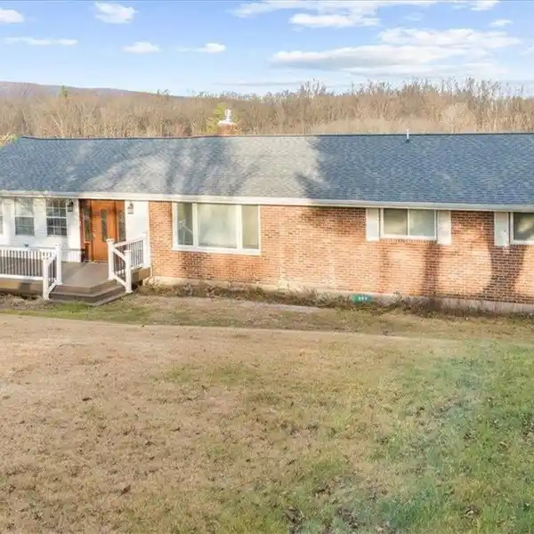 BEAUTIFULLY REMODELED RANCH HOME