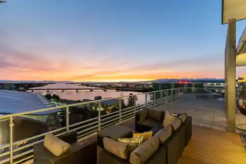 Spectacular Two-Storey Penthouse