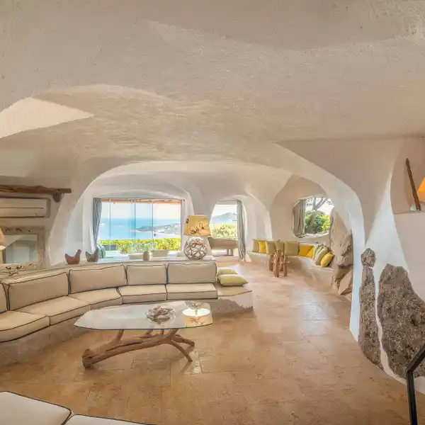 VILLA IN THE ROCK WITH A VIEW OF THE PEVERO GULF