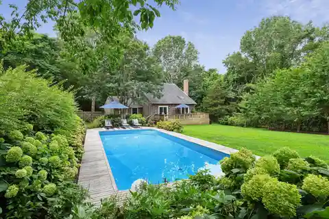 Charming Rental Home on a Private Cul-De-Sac