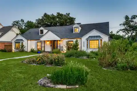 Desirable Residence in the Heart of Melshire Estates