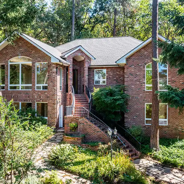 EXQUISITE PRIVATE ESTATE IS SURROUNDED BY THE CHARM