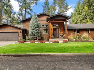 Stunning Craftsman Home Adjacent to the Kalispel Golf Club