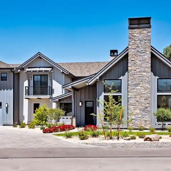 LUXURY HOME IN EXCLUSIVE RIVER HAWK ESTATES