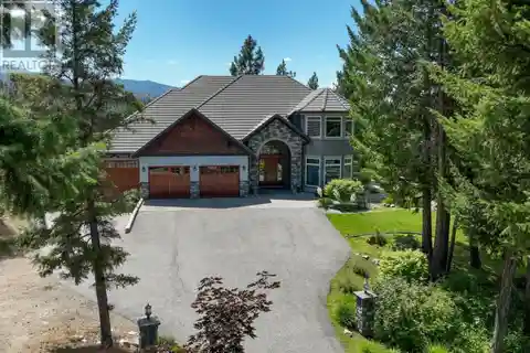 Private Estate on Nearly Five Acres