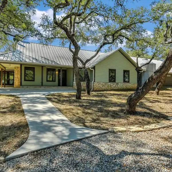 95 ACRES WITH RANCH HOUSE IN THE HILL COUNTRY