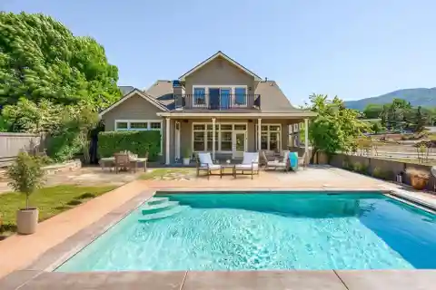 Gorgeous Home in Desirable Riverwalk Subdivision