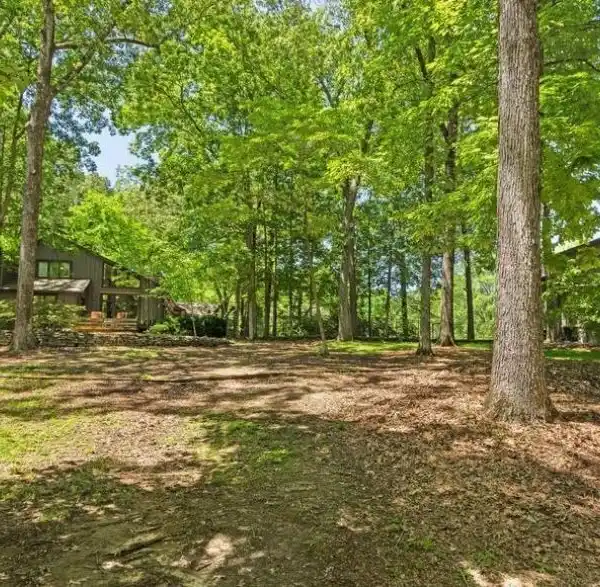 ULTIMATE INDOOR-OUTDOOR LIVING ON 2+ ACRES