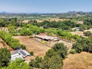 Quiet Comfort on over Two Acres