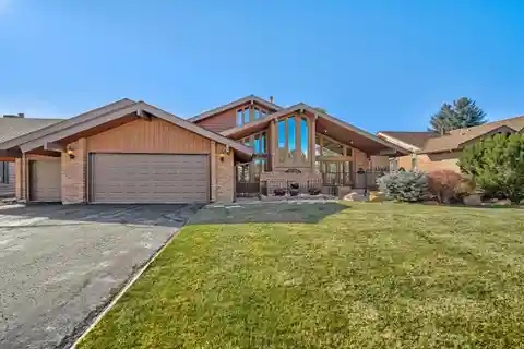 Gated Golf Course Living at the Park at Kissing Camels Updated Spacious Home with Main Level Living, Mountain Views, Garden of the Gods Resort and 27 Holes at Kissing Camels