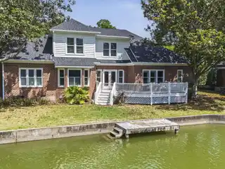 Relax Lakeside in Updated Hidden Gem