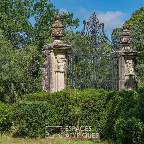 MAGNIFICENT 18TH CENTURY CHATEAU