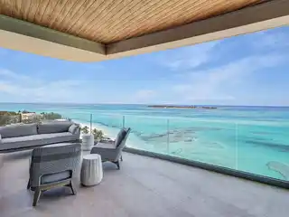 Luxury Living at Aqualina