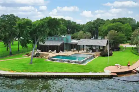 Spectacular Resort Home on Two Peninsula Lots