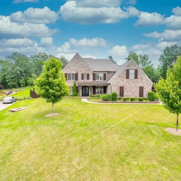FANTASTIC CUSTOM HOME WITH LAKE ACCESS
