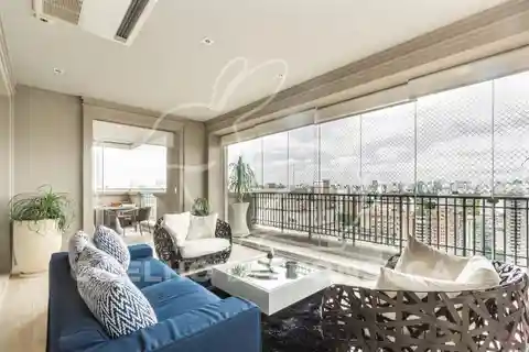 Wonderful High-Floor Apartment