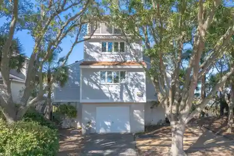 An Unmatched Sense of Serenity and Lowcountry Charm