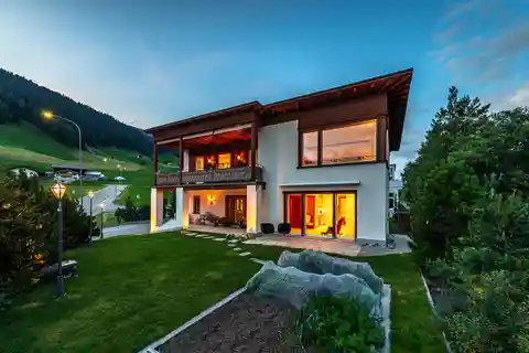 Holiday Home with Mountain Views in Davos Platz: Spacious and Modern