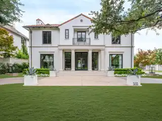 Architectural Pedigree with Modern Luxury