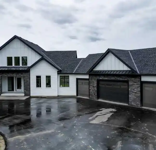 CAREFULLY CURATED GEM IN PRESTIGIOUS SPRINGBANK
