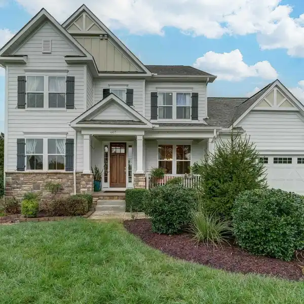 LOVELY HOME ON A QUIET CUL-DE-SAC