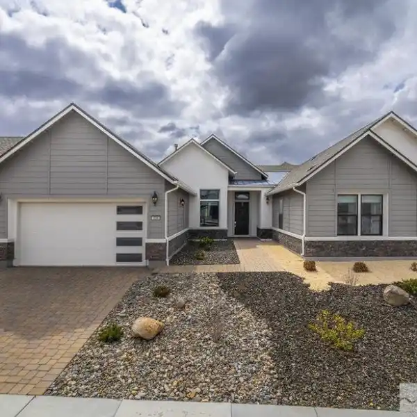 FABULOUS SINGLE-STORY HOME