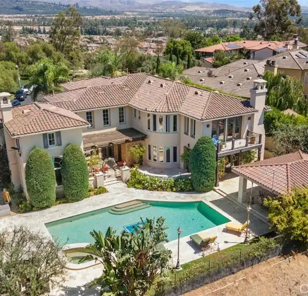 LUXURY OASIS IN TUSTIN RANCH ESTATES