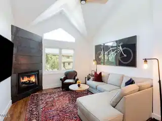 Dream Three-bedroom Castle Peak Townhome