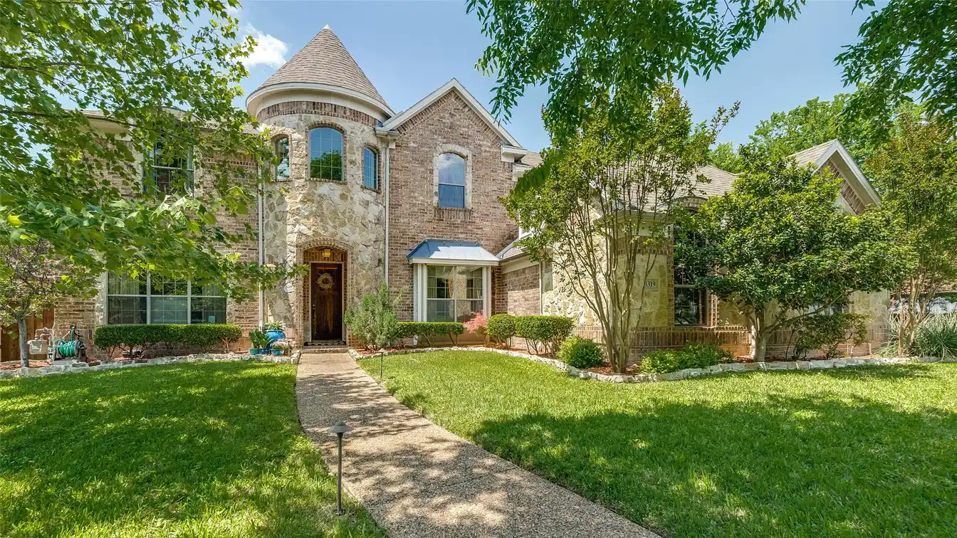 Large Bluffview Home on a Corner Lot