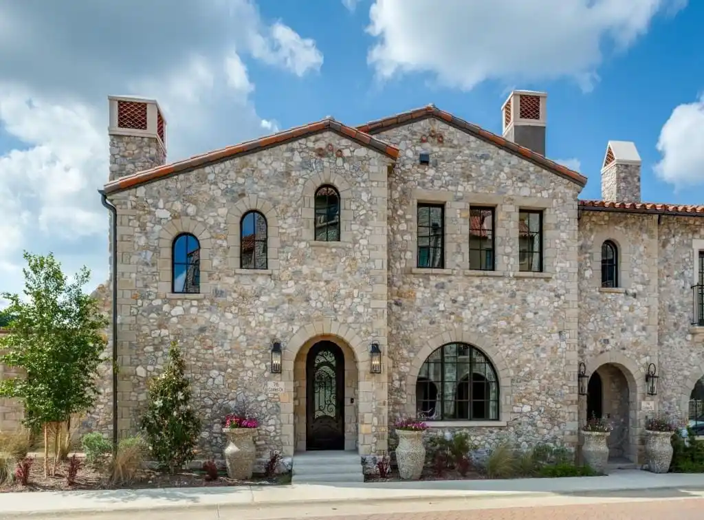 Fabulous Custom Casita Home in Westlake Entrada